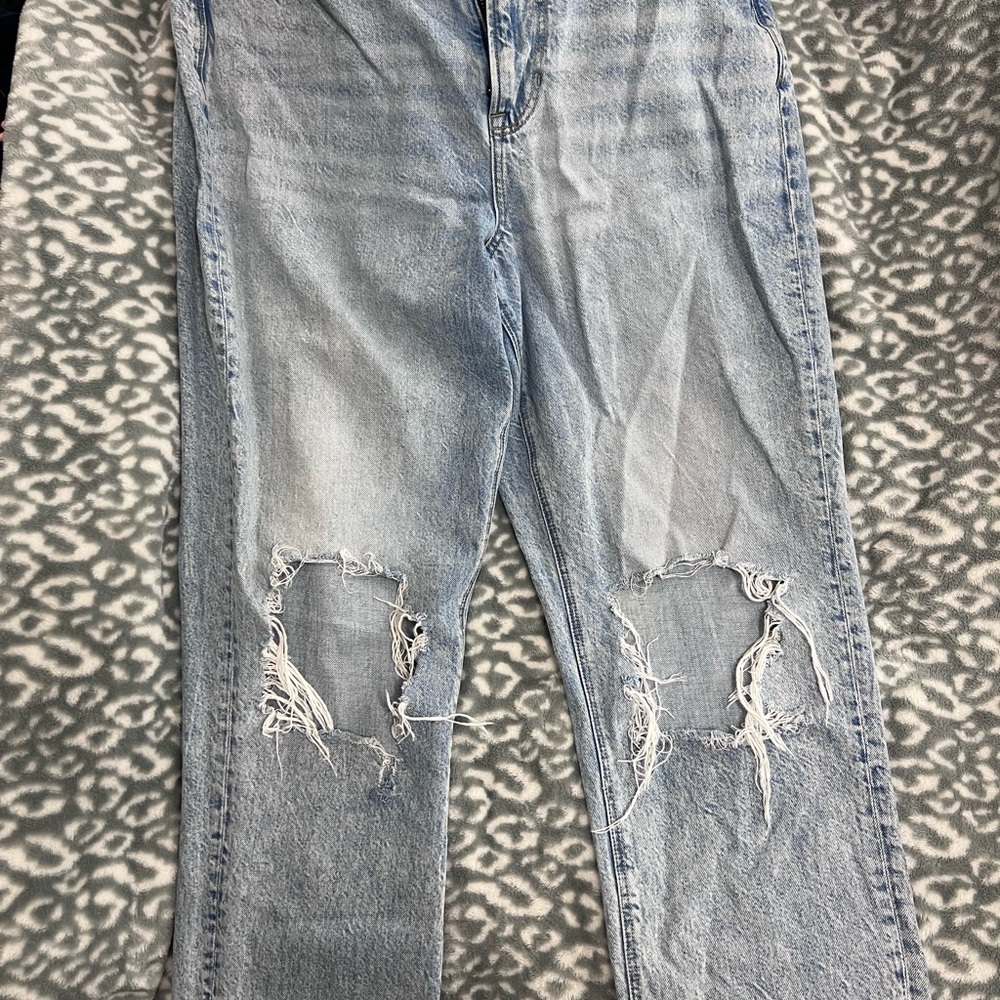 Women's Distressed Blue Jeans
